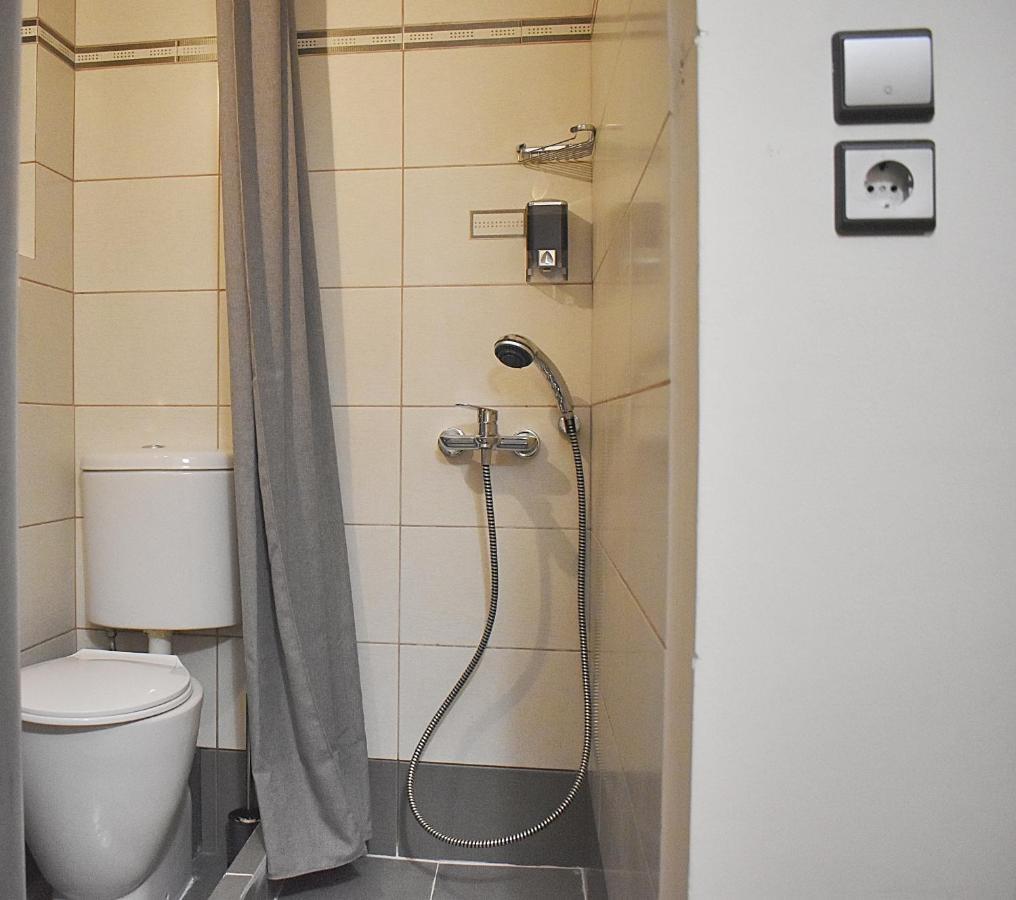 Apartamento Check Point - Down Town Atenas Exterior foto